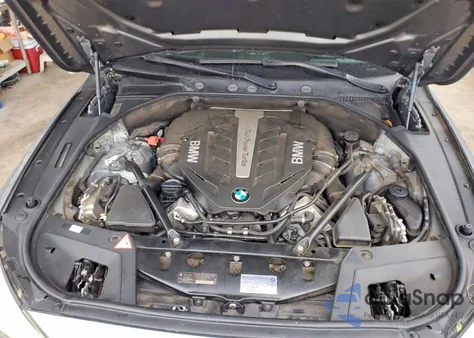 2013 BMW 550 Xigt z USA, uszkodzony, nr VIN WBASP0C55DC987952